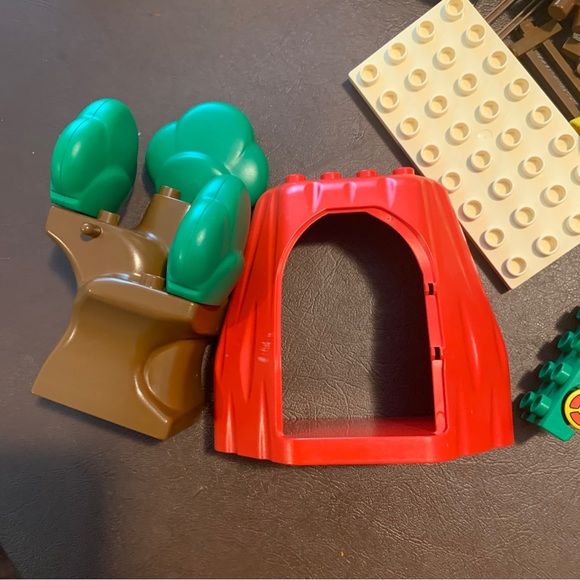 HUGE LOT OF VINTAGE LEGO BRANDED DUPLO BLOCKS Figures, Vehicles Blocks - Picture 7 of 11